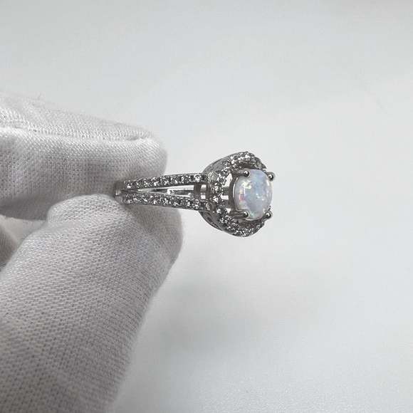 Sale $30 Firm! Sterling Silver White Opal Cz & Clear Cz Ring - Picture 6 of 17